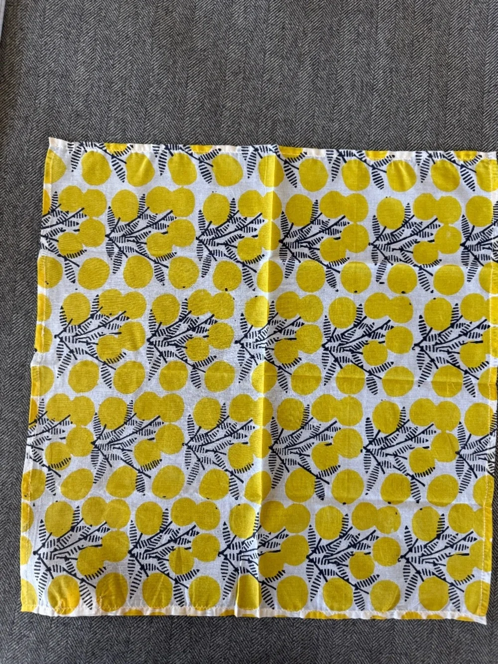 NWOT, SERENA & LILY, DARLING LEMON NAPKINS, SET OF FOUR